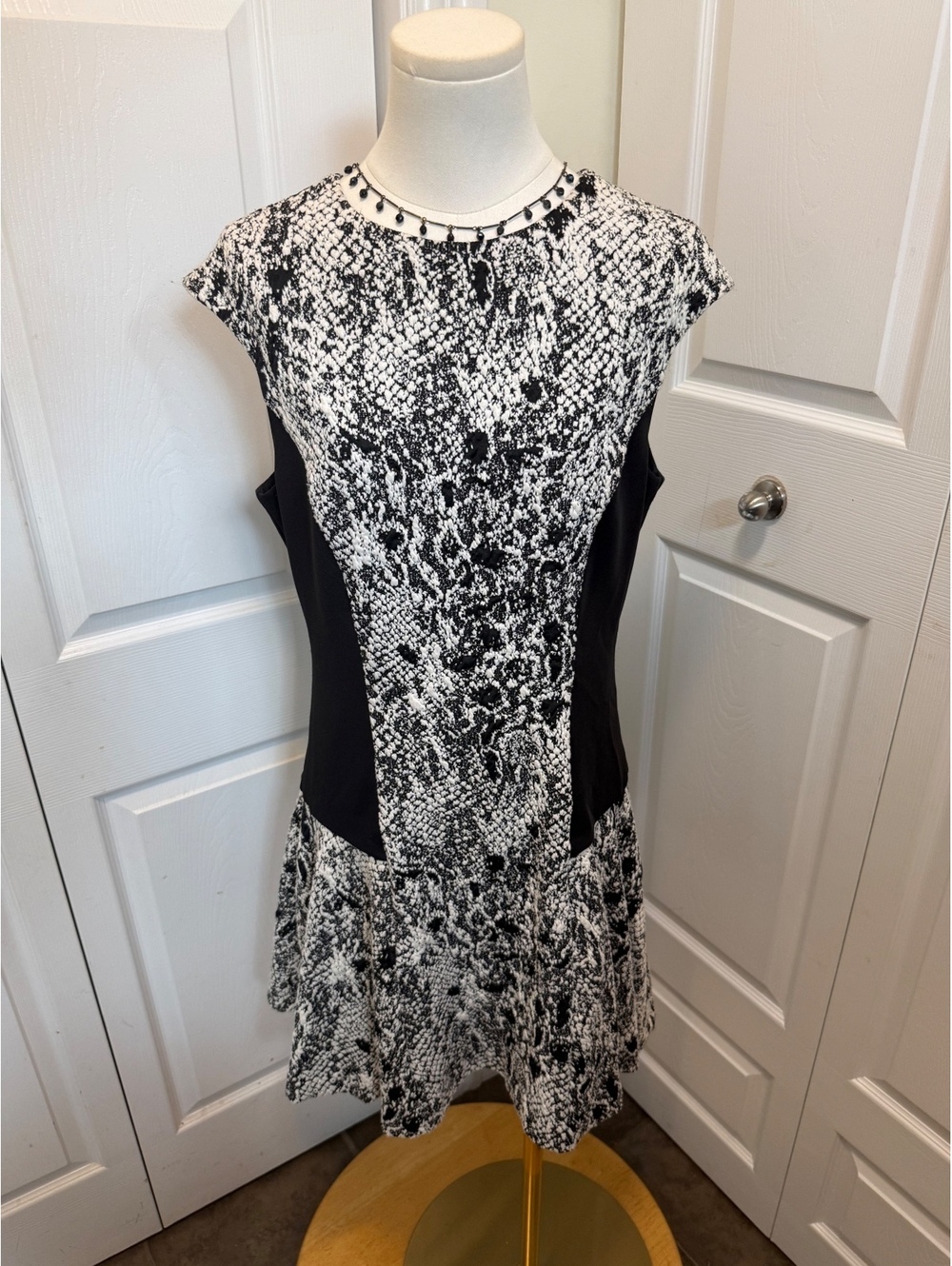 Ted Baker vintage black and white patterned cap sleeve dress